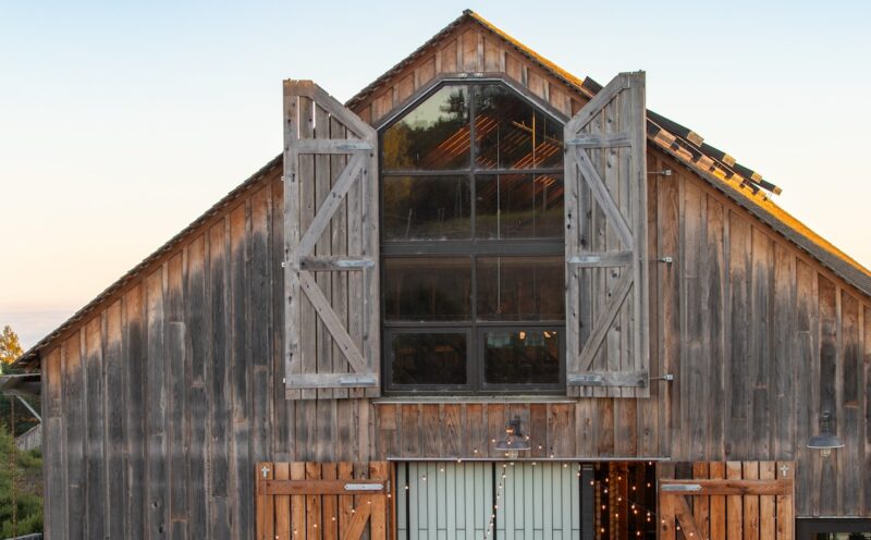 Wedding Vendor Showcase and Hay Barn Open House