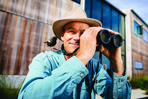 Jewels in the garden: A Darwinian natural history of humming birds with UCSC Professor Emeritus Bruce Lyon